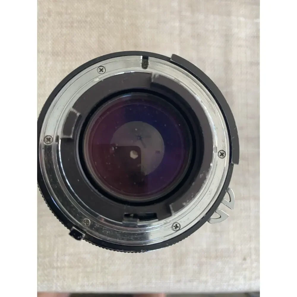 Vivitar Series 1 70-210mm f/3.5 Macro Zoom Lens